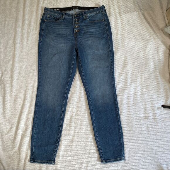 Torrid Plus Size Sky High Skinny Jean Premium Stretch Light Wash Button Fly SZ16 - Picture 4 of 11